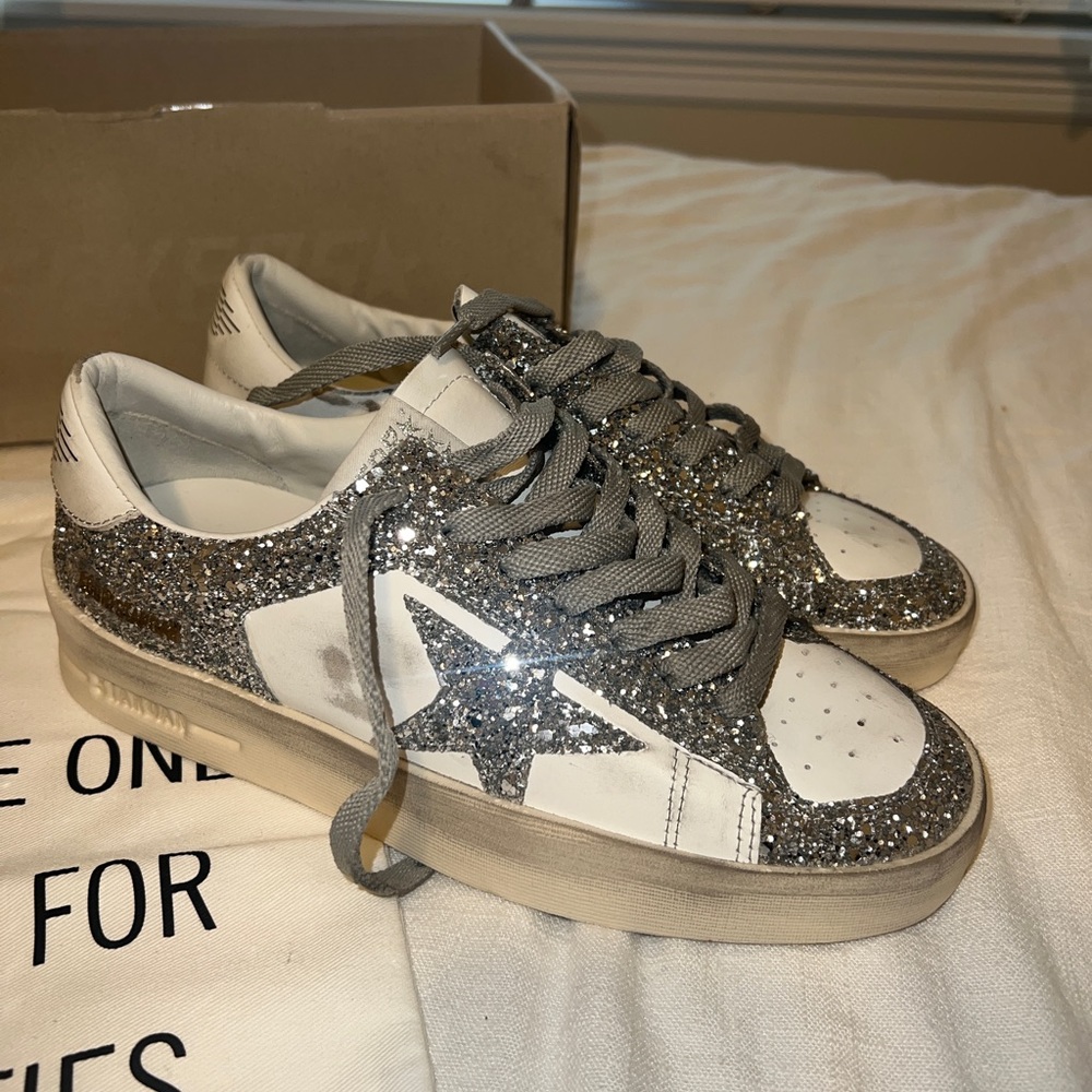 Brand new golden goose stardan never ever worn. Size 37eu